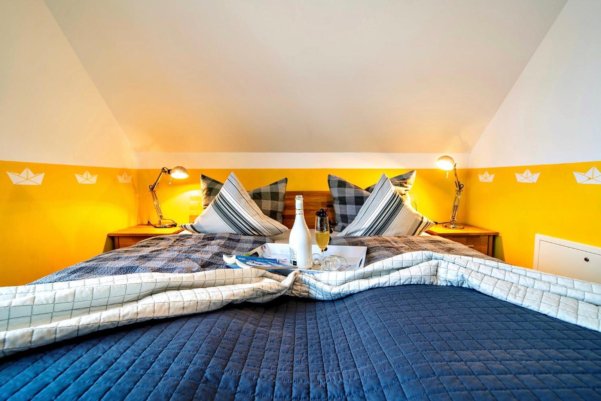 Ferienhaus Lieblingsplatz By Seeblick Ferien Oro, Direkte Wasserlage,Sauna,Kamin Olpenitz Eksteriør bilde