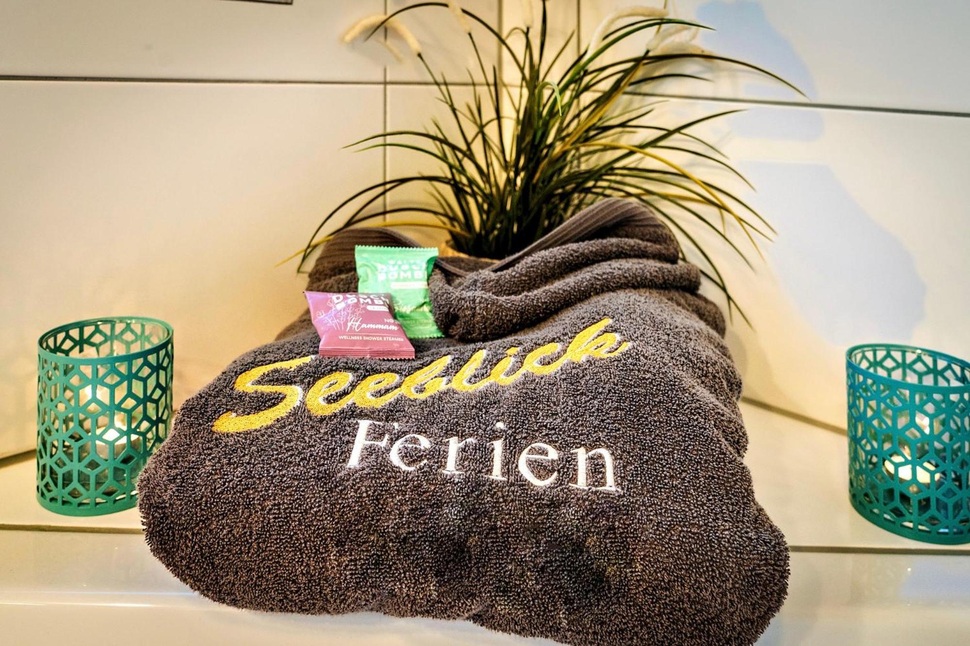 Ferienhaus Lieblingsplatz By Seeblick Ferien Oro, Direkte Wasserlage,Sauna,Kamin Olpenitz Eksteriør bilde